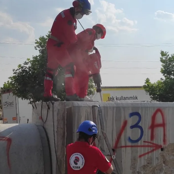 Enkazda Arama Kurtarma Akreditasyon Eğitimi çalışmasından görüntü 2